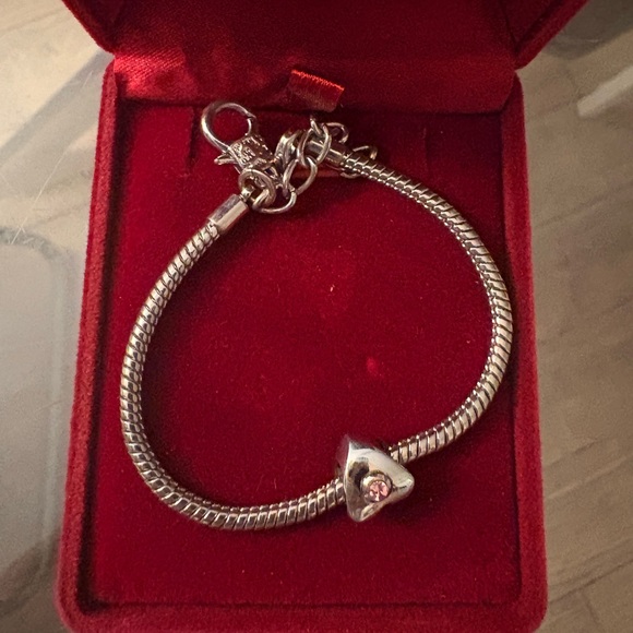 Elegant Silver Bracelet with Heart Charm - Picture 2 of 2
